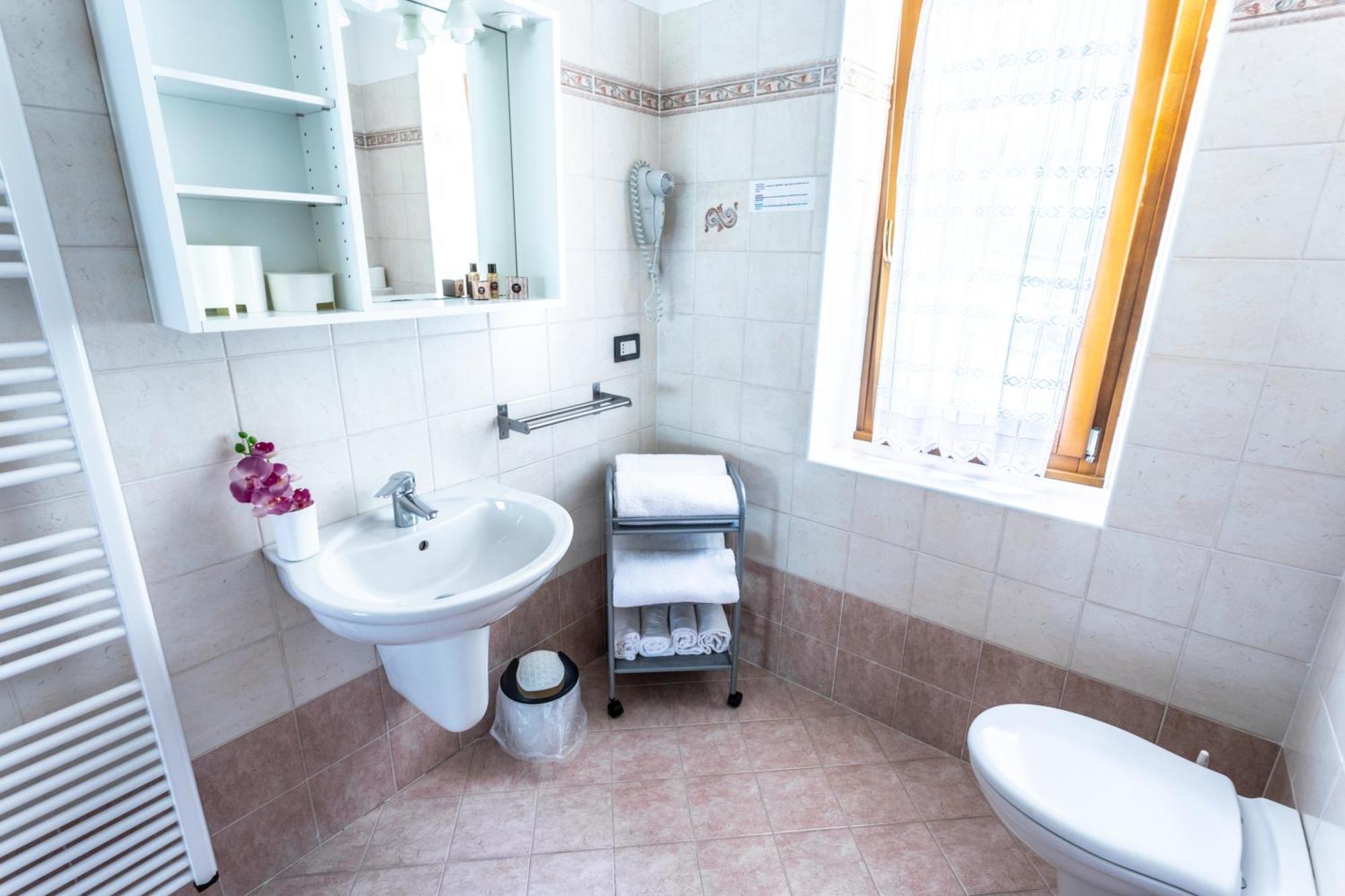 Le Terrazze Sul Lago - Ledro House Pieve Di Ledro Chambre photo