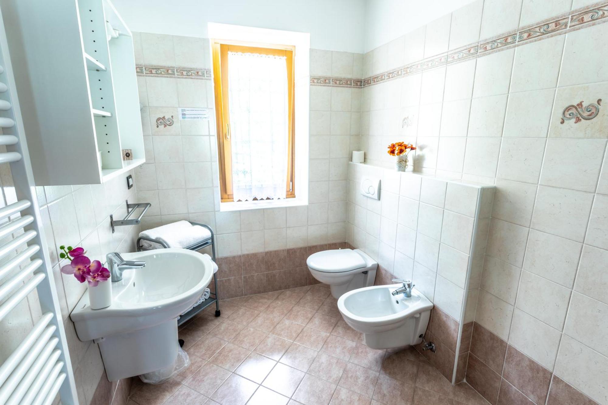 Le Terrazze Sul Lago - Ledro House Pieve Di Ledro Chambre photo