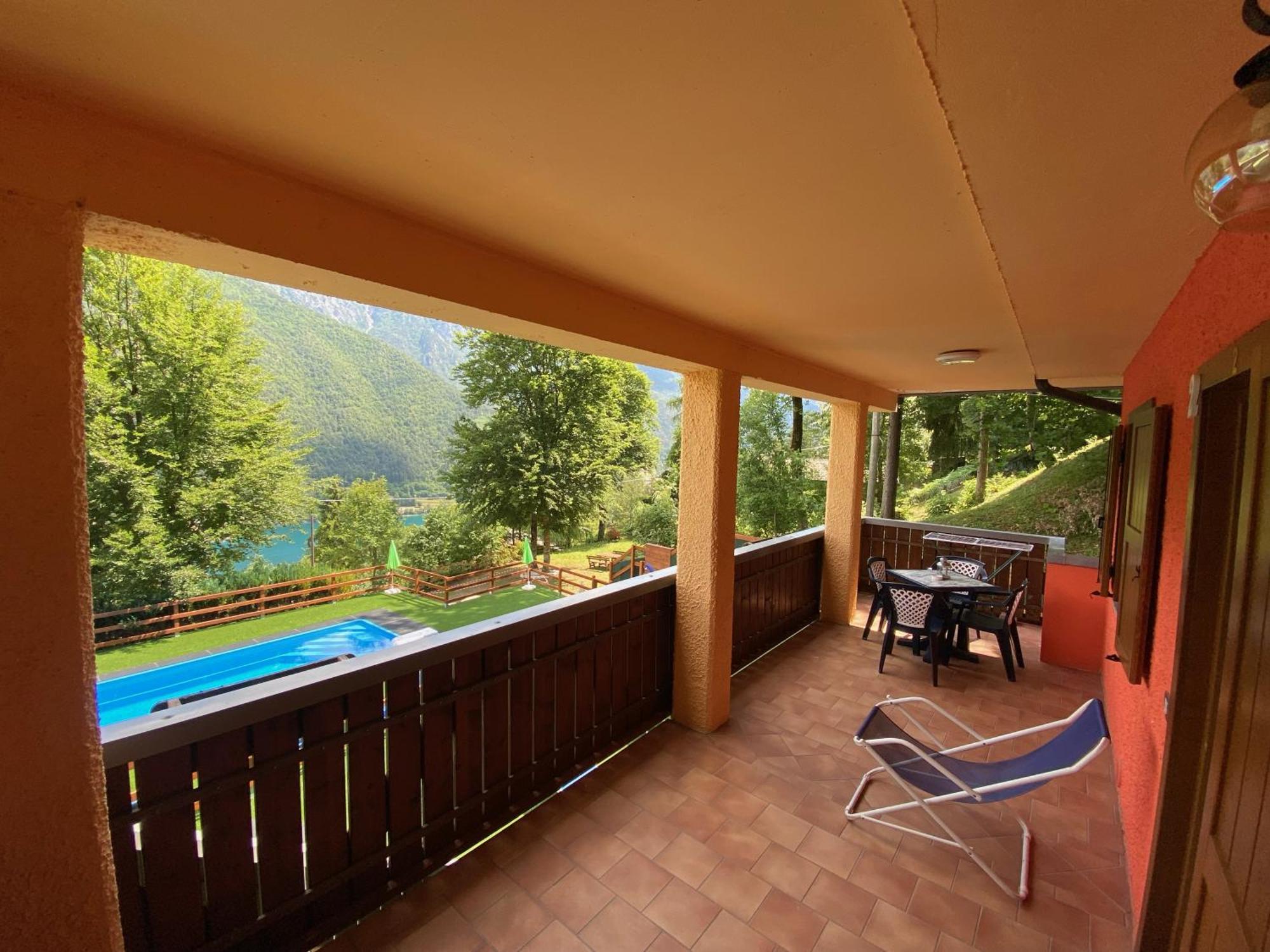 Le Terrazze Sul Lago - Ledro House Pieve Di Ledro Chambre photo